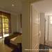 Salle de bain et chambre coté Golf de la villa en Guadeloupe