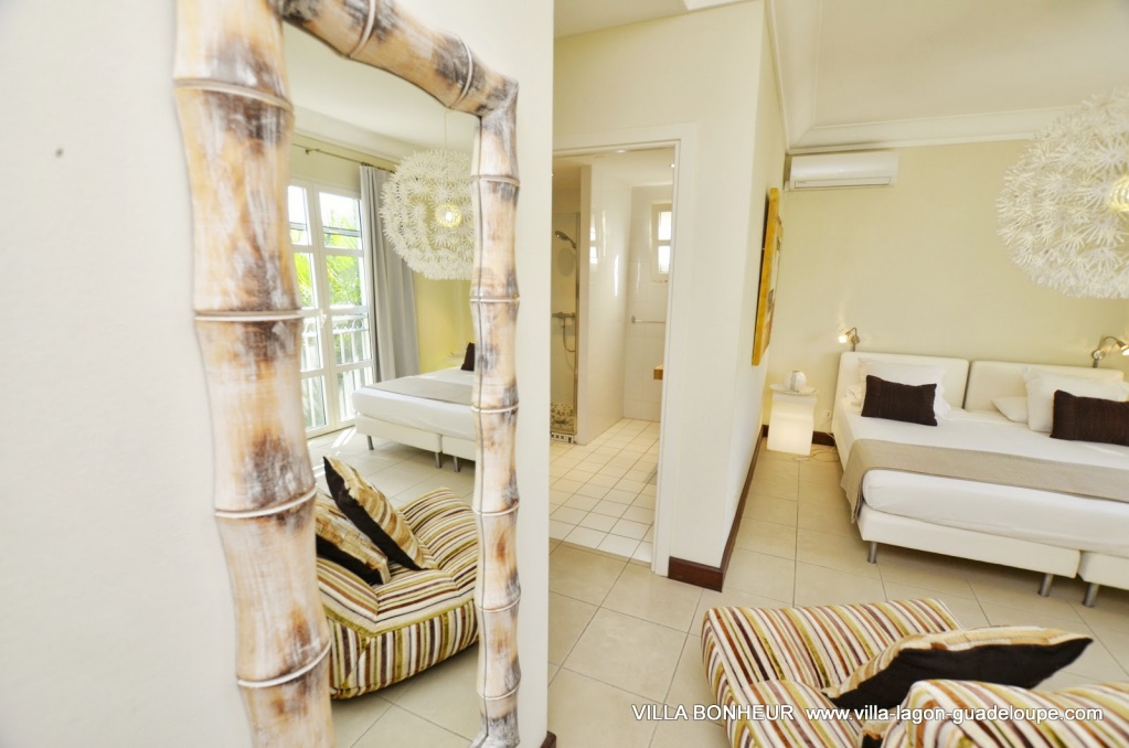 Effet de miroir  Chambre coté Golf de la villa Bonheur en Guadeloupe