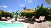 Villa Boubou, le luxe au bord du lagon, la terrasse et le lagon