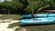 La terrasse, la piscine, le lagon de la villa de luxe en Guadeloupe