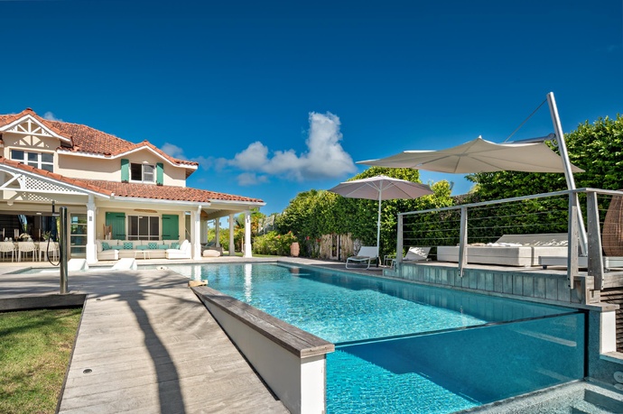 La vitre donnant sur la lagon de Saint François La vitre donnant sur la lagon de Saint François