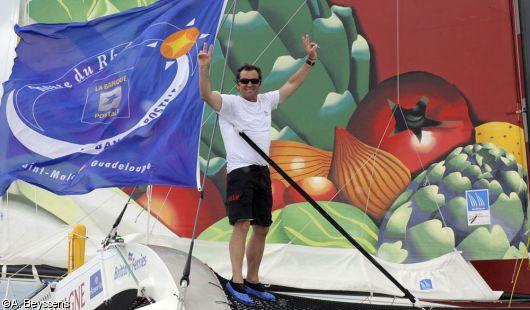 Lionel Lemonchois (Prince de Bretagne) vainqueur en Multi50 de la Route du Rhum guadeloupe - La Banque Postale 2010