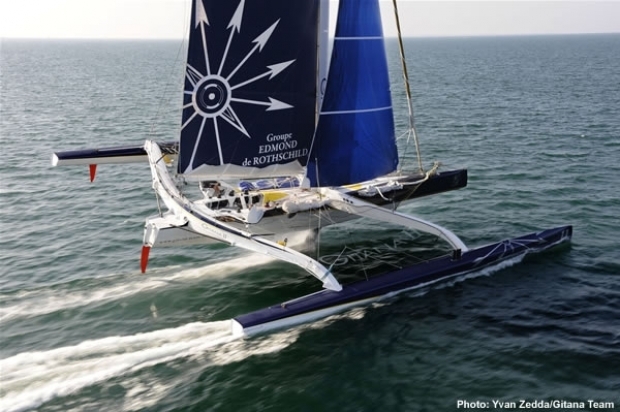 Gitana 11 recormand de la traversée la Route du Rhum 2010 avec  Lionel Lemonchoix