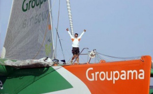 Franck Cammas a remporté la neuvième Route du Rhum - La Banque Postale. Le temps de course de Groupama 3 est de 9 jours 3 heures 14 minutes 47 secondes, sa vitesse moyenne sur l'eau est de 20,39 nœuds