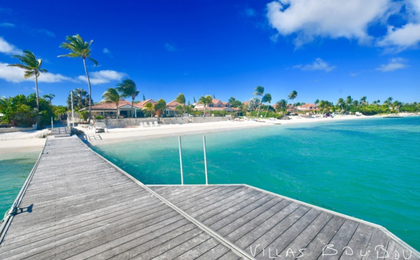 Promotion villa luxe Guadeloupe les pieds dans l'eau à Saint François, 30m du Golf international