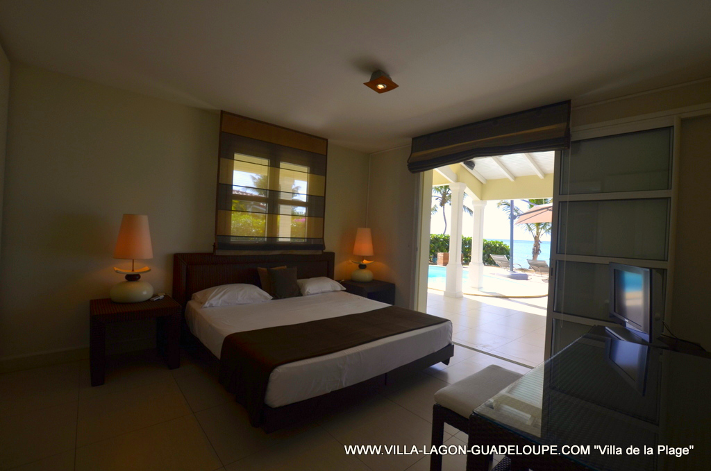 chambre vue lagon et piscine Guadeloupe