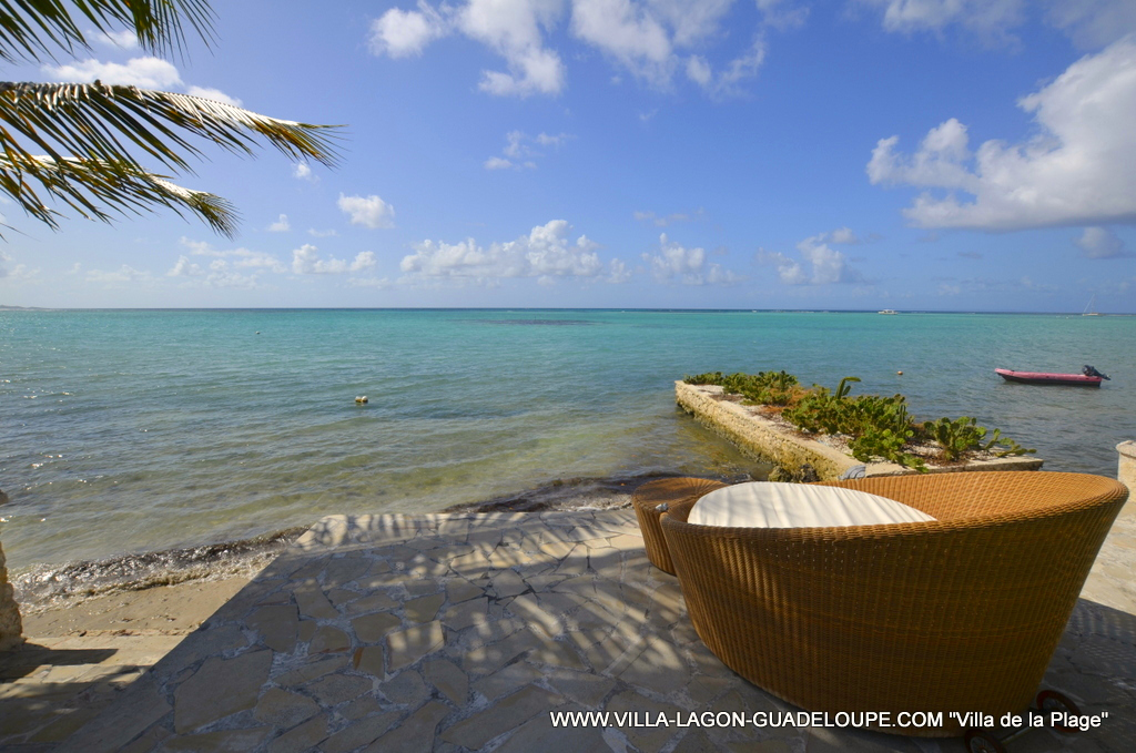 Petite Terrasse devant la villa en Guadeloupe