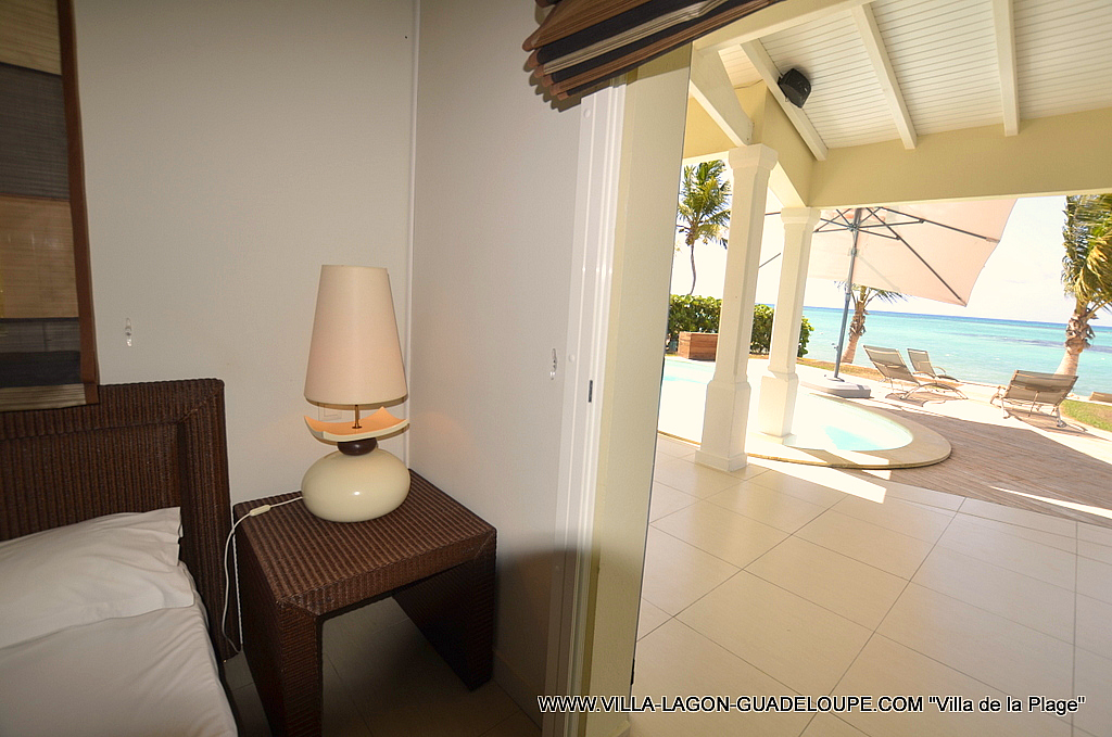 Chambre piscine et Lagon de la Villa de la Plage