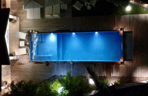 piscine villa boubou nuit drone