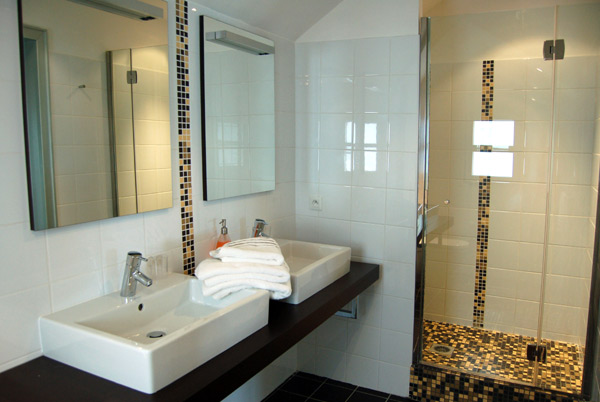 Une des 5 salles de bains